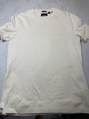 BOSS Men's Cream Short-Sleeve Crewneck Tee